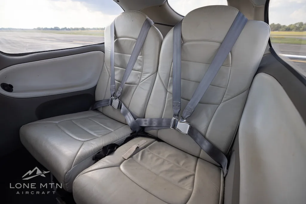 Cabin interior of a 2004 Cirrus SR22.