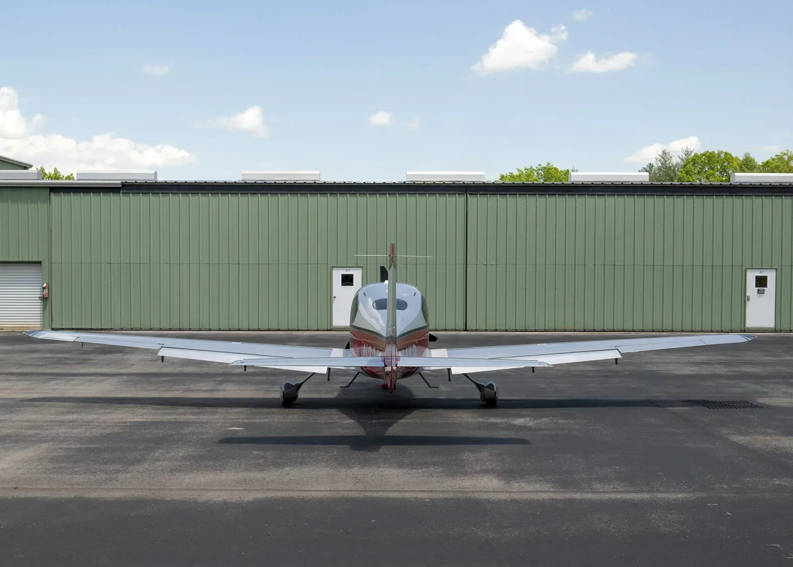 Exterior view of a 2002 Cirrus SR22.