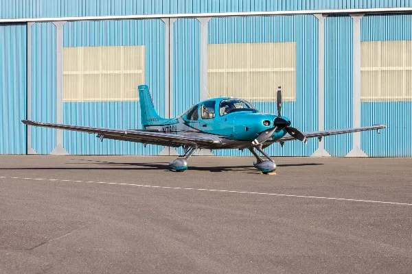 Exterior view of a 2022 Cirrus SR22T-G6, N76DW.