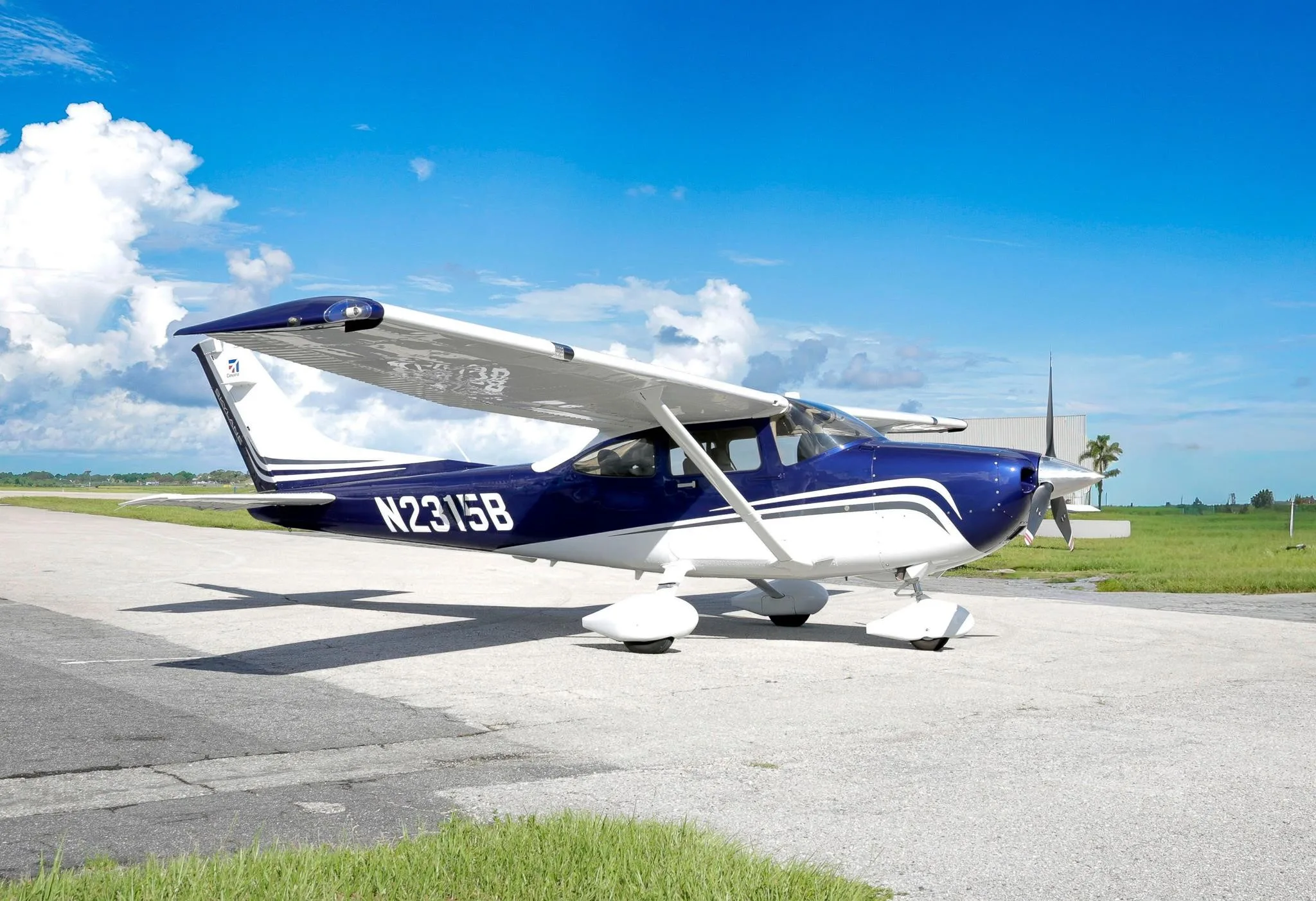 Exterior view of a 2022 CESSNA 182T SKYLANE, N2315B.