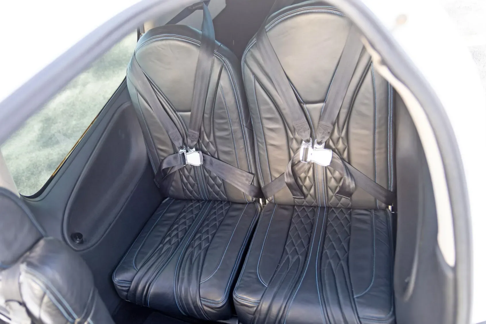 Cabin interior of a 2008 Cirrus SR22.