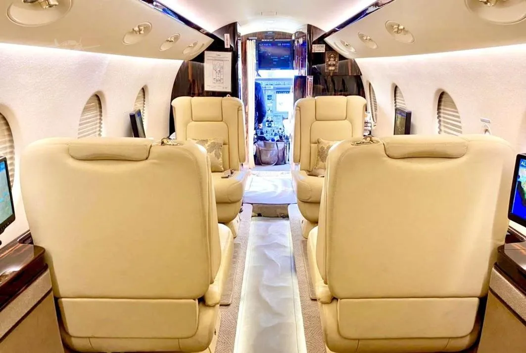 Cabin interior of a 2009 GULFSTREAM G150.