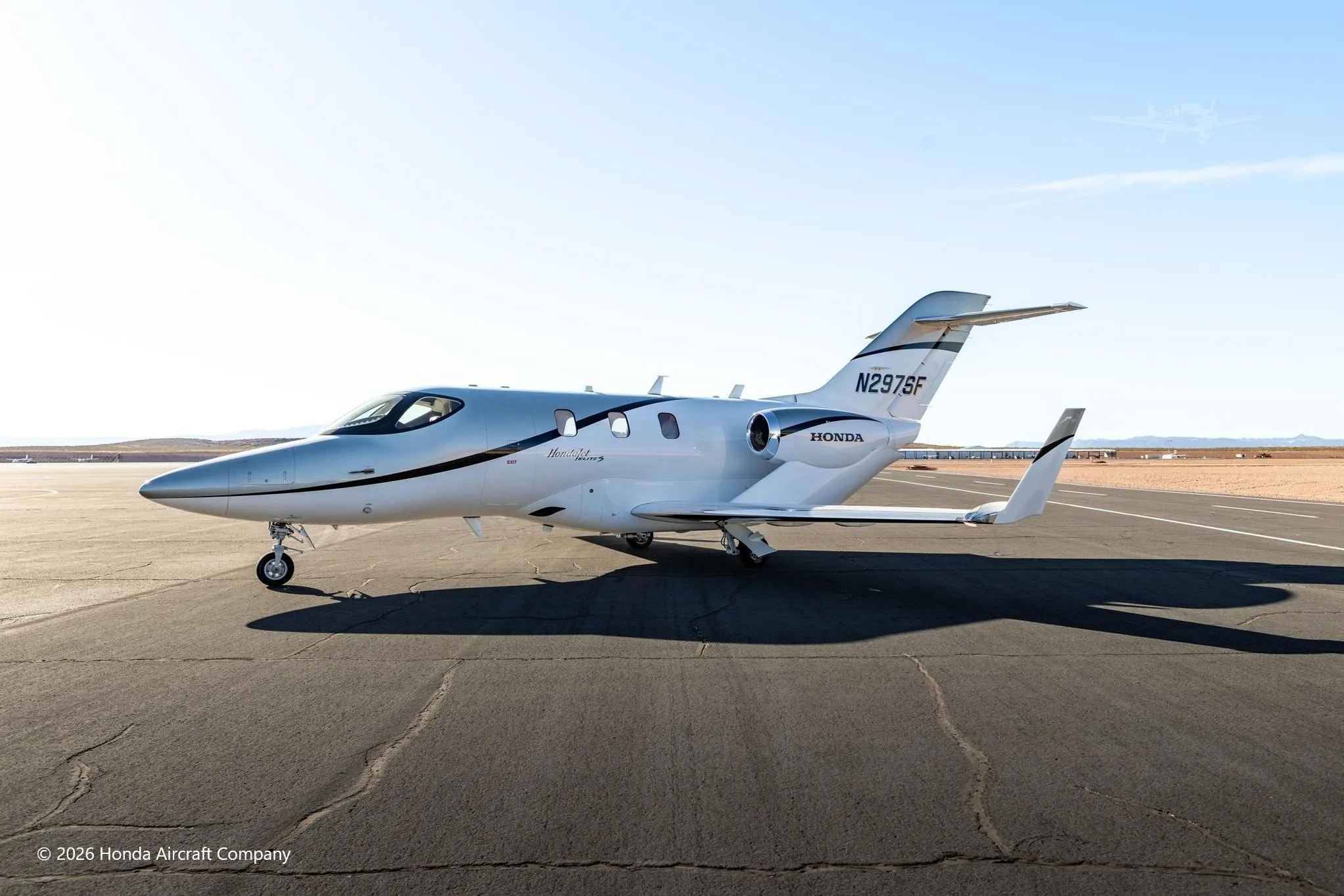Exterior view of a 2019 HONDA JET ELITE S, N297SF.