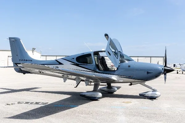 Marketing image of a 2022 Cirrus SR22T-G6.