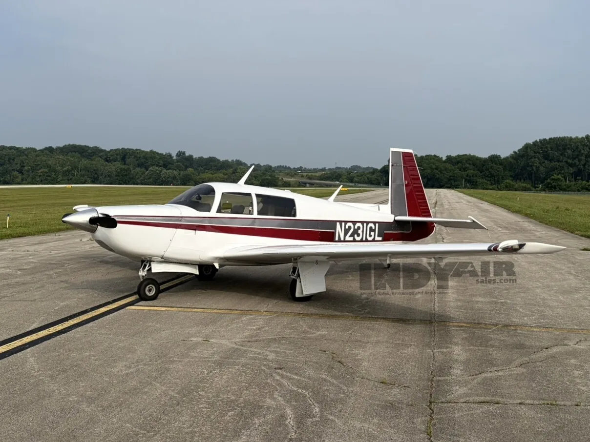 Exterior view of a Mooney M20K, N231GL.