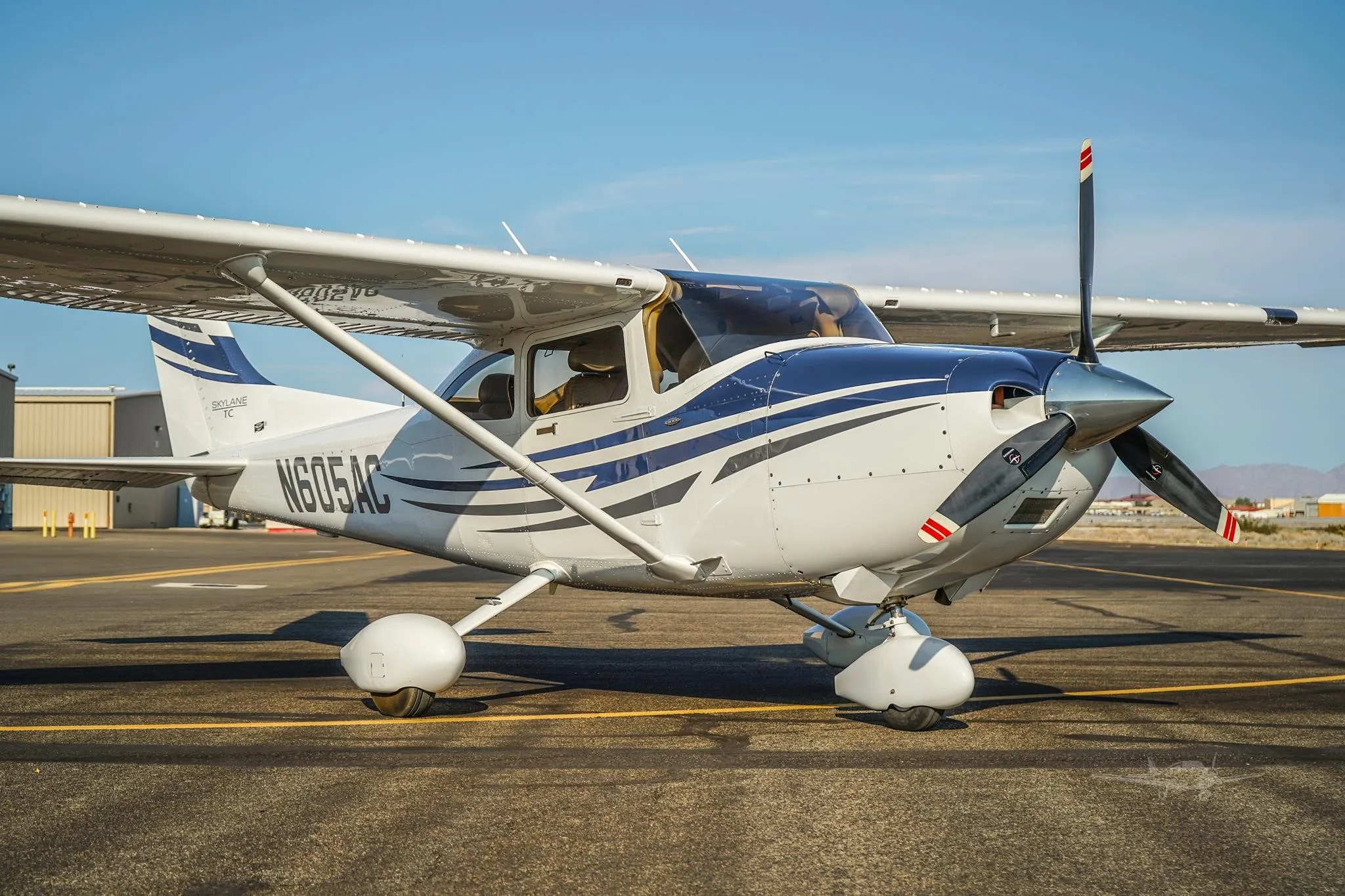 Exterior view of a 2005 CESSNA TURBO 182T SKYLANE, N605AC.
