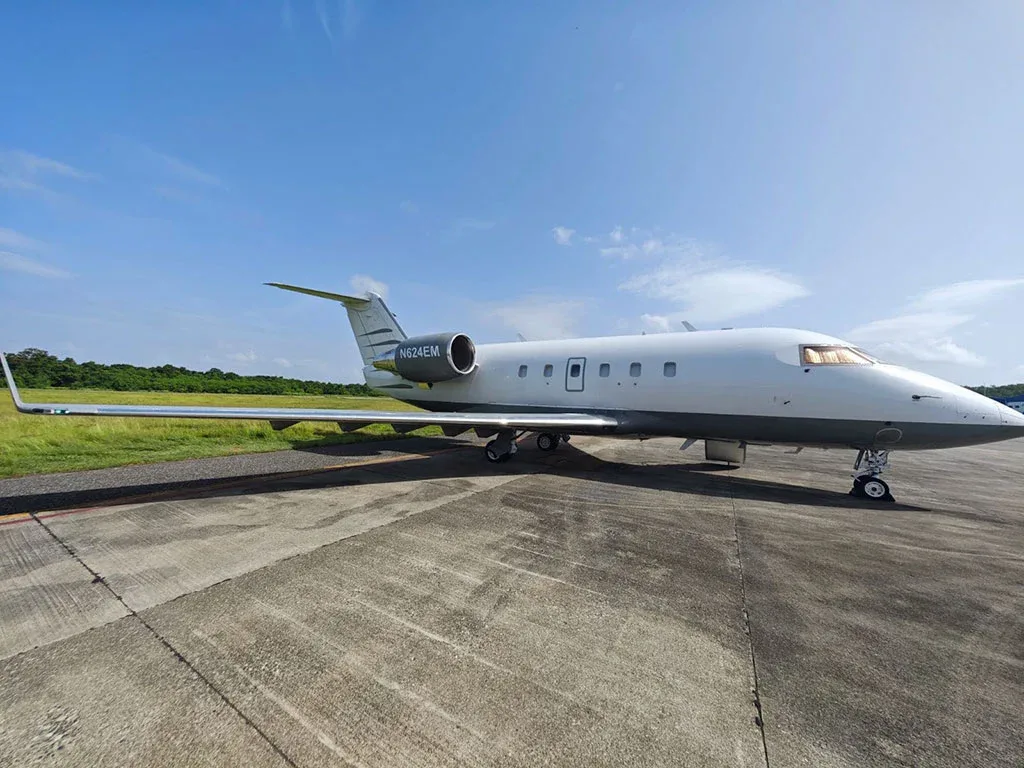 Exterior view of a 1985 Bombardier Challenger 601-3A.