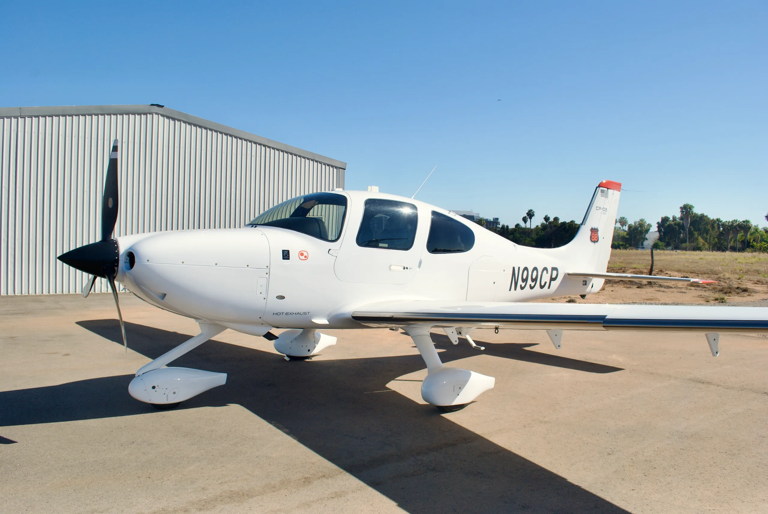 Exterior view of a 2025 Cirrus SR20-G7, N885WP.