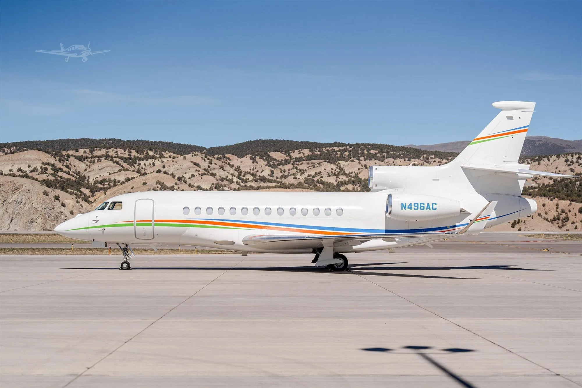 Exterior view of a 2013 DASSAULT FALCON 7X, N496AC.