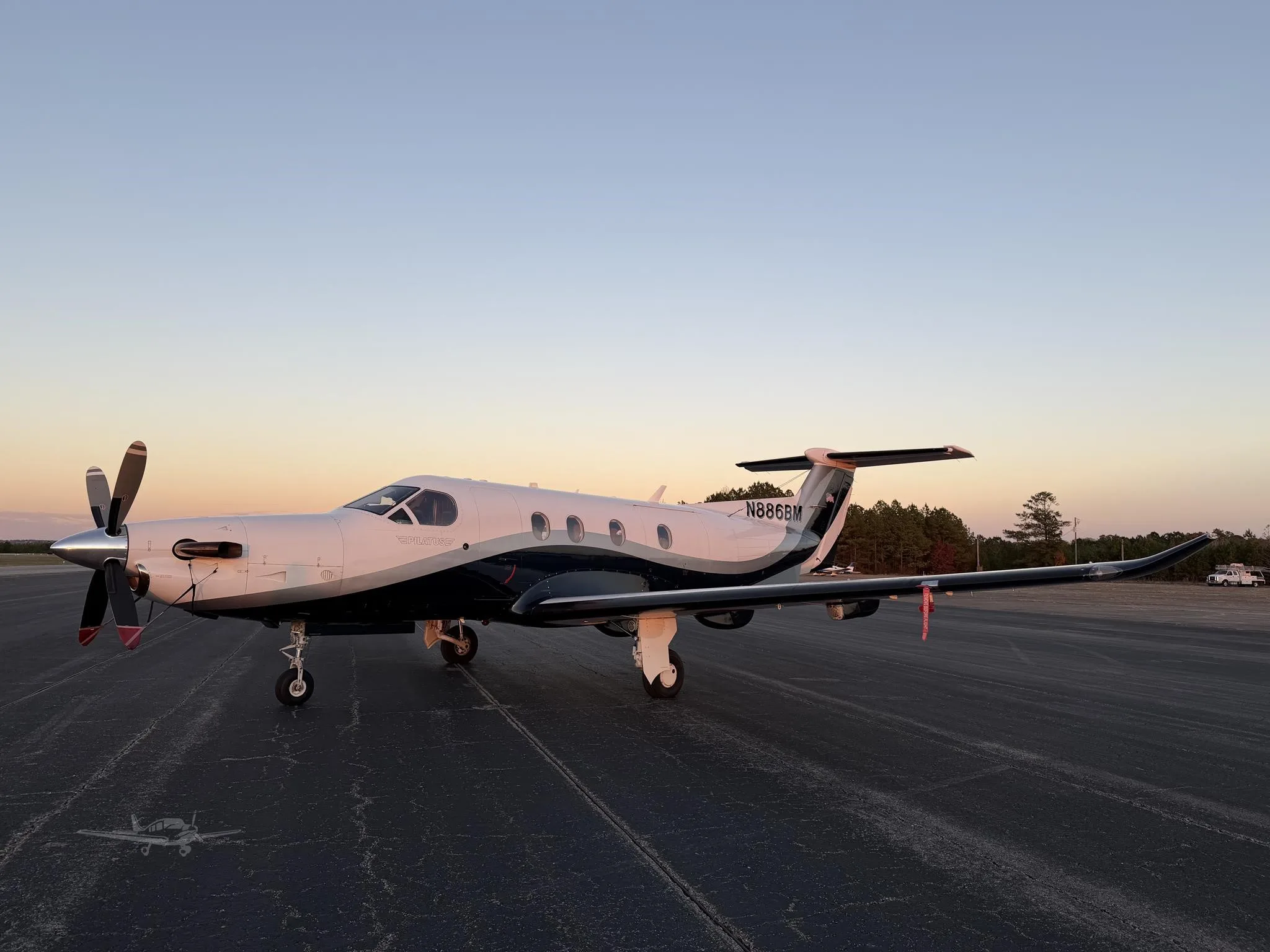 Exterior view of a 2011 PILATUS PC-12 NG, N886BM.