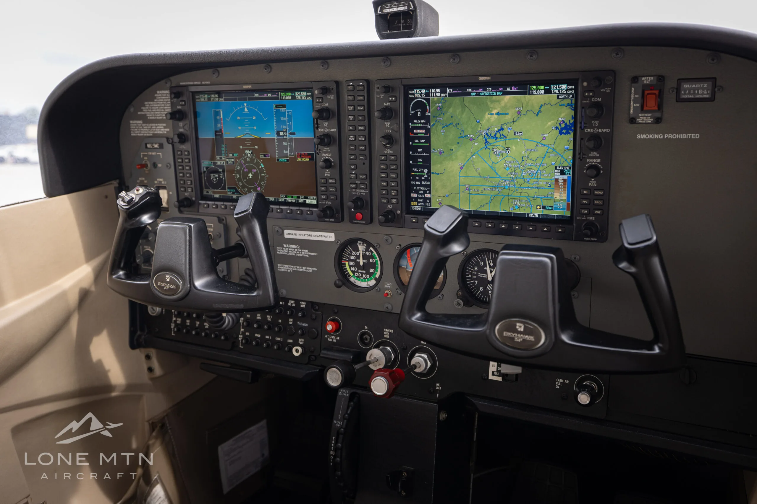 Cockpit and instrument panel of a 2008 Cessna 172S.