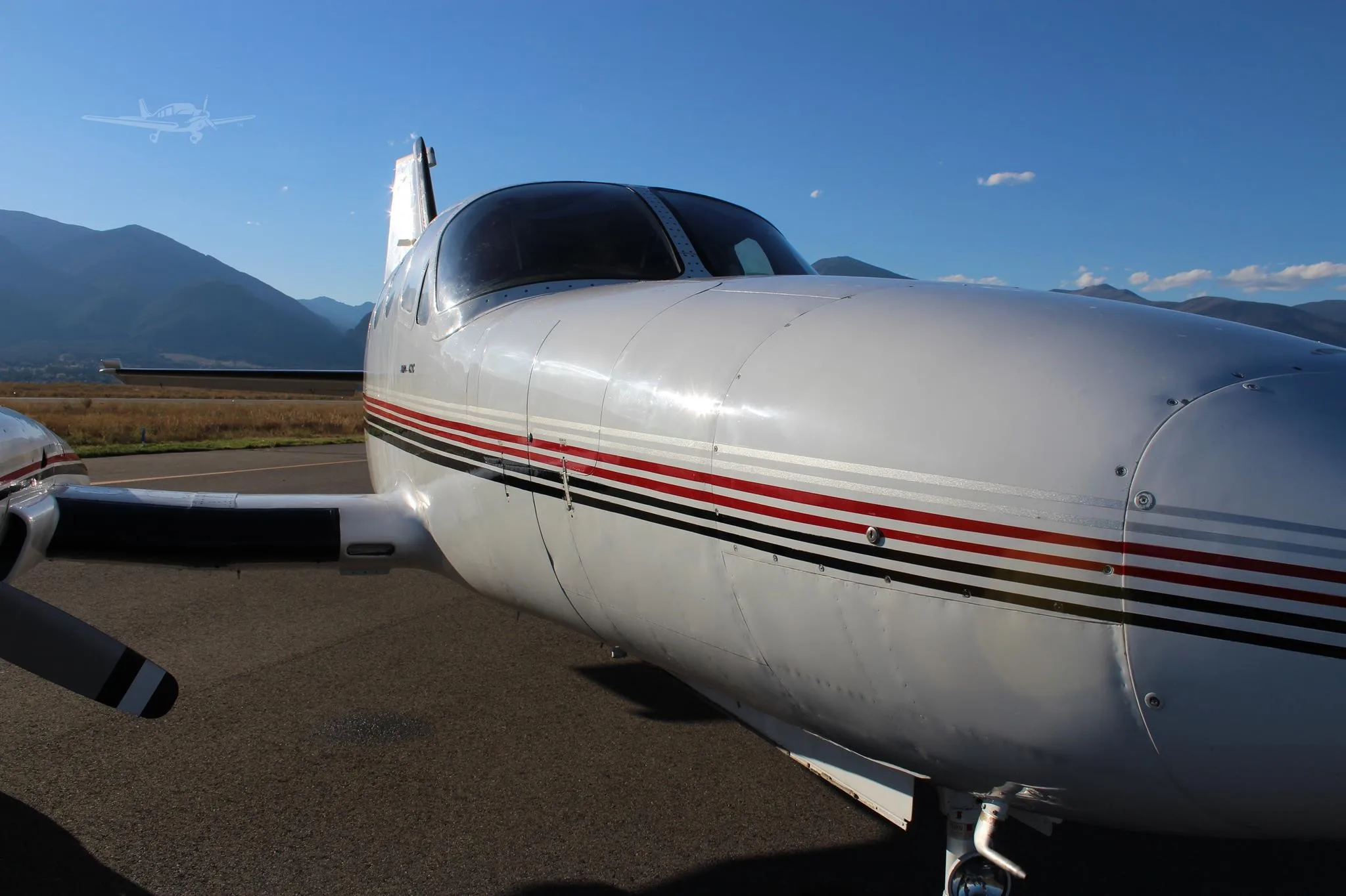 Exterior view of a 1980 CESSNA 421C, N299GB.