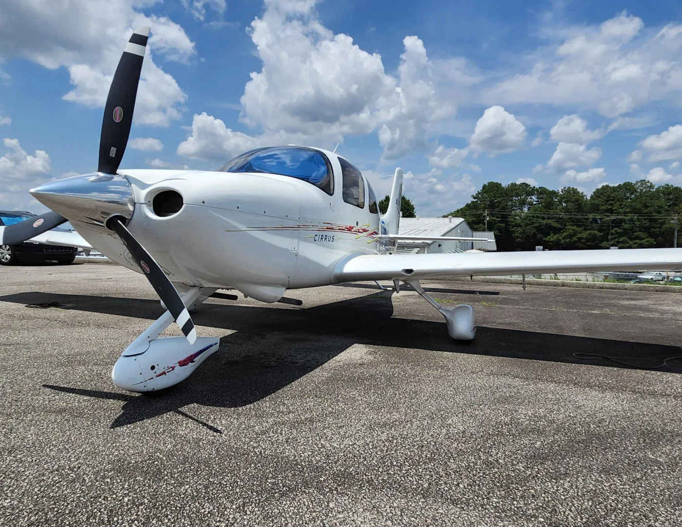 Avionics suite of a 2006 Cirrus SR20 For Flight School Leaseback.