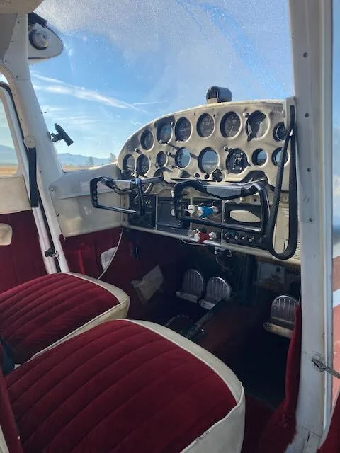 Cockpit and instrument panel of a 1956 Cessna 182A Skyline.