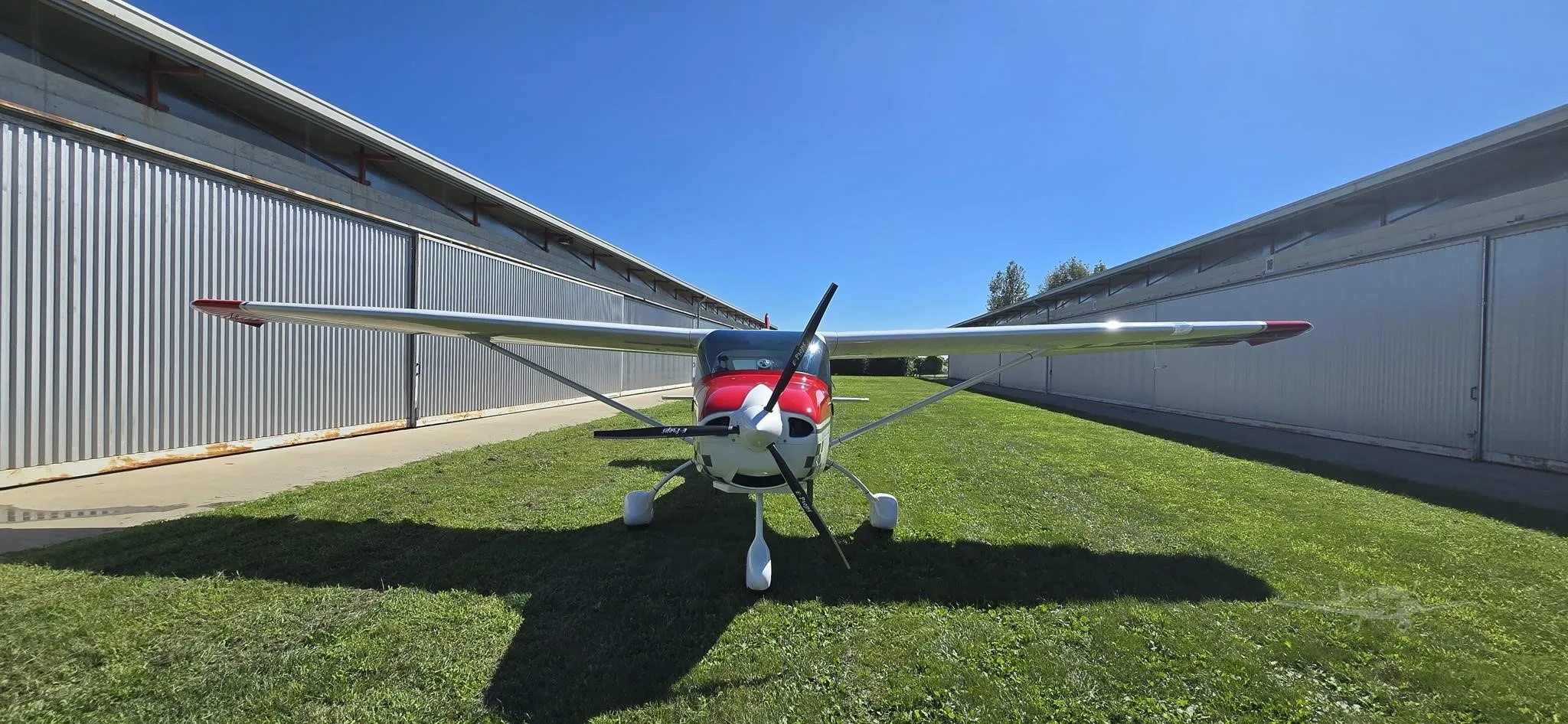 Exterior view of a 2022 TL-ULTRALIGHT TL3000 SIRIUS, I-E276.