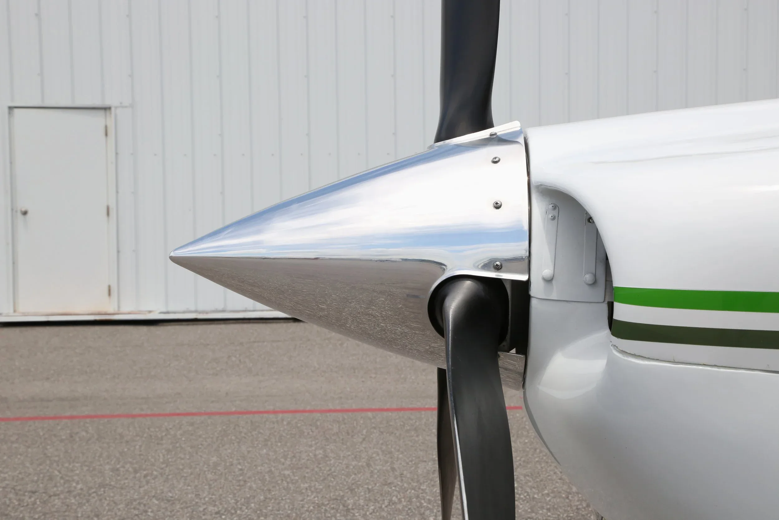 Engine detail of a 1979 Piper DAKOTA PA-28-236.