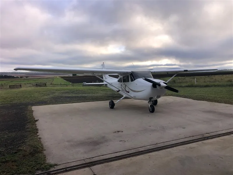Exterior view of a 1998 Cessna 172S, VH-PKY.