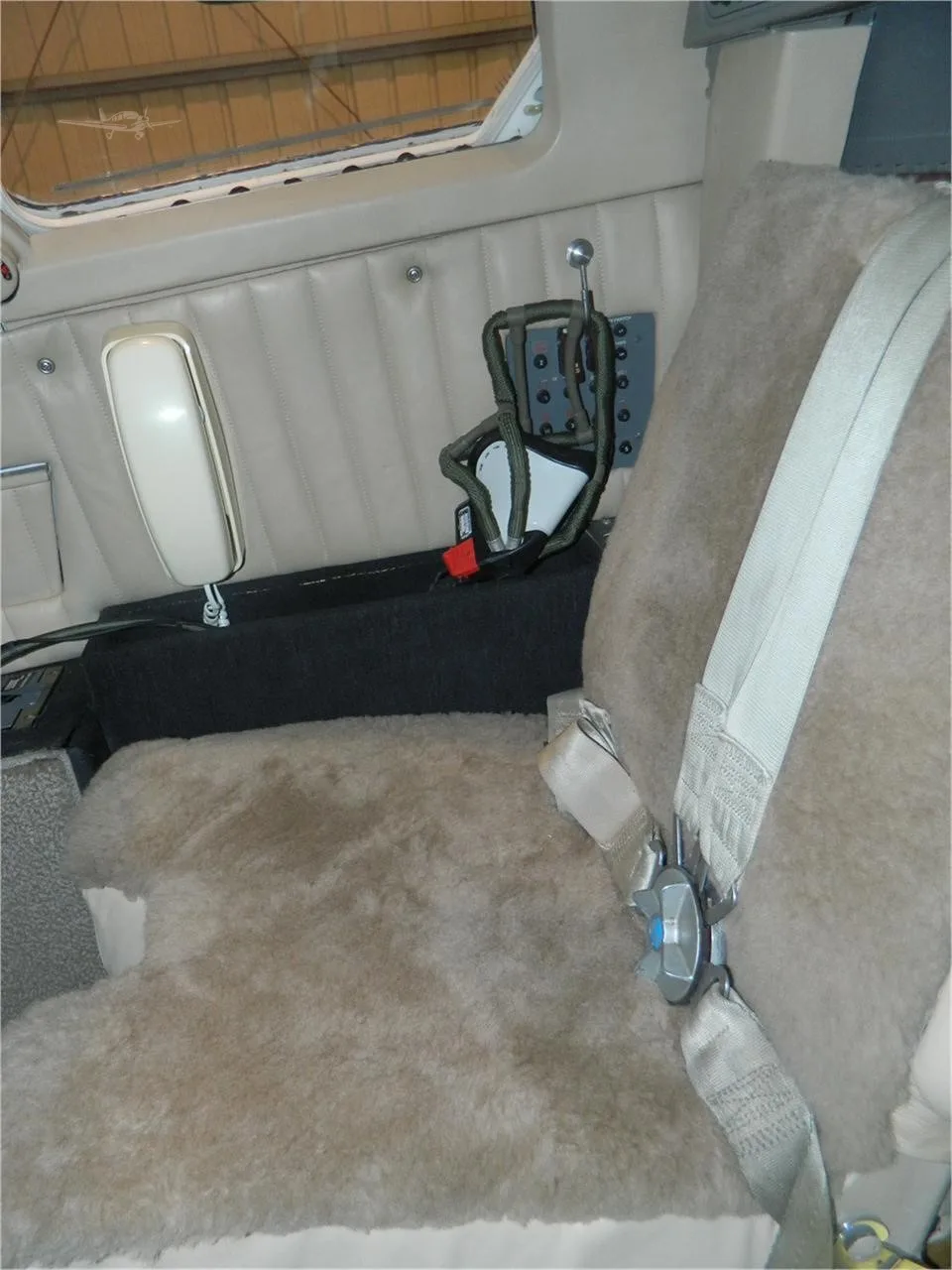 Cabin interior of a 1974 DASSAULT FALCON 10.