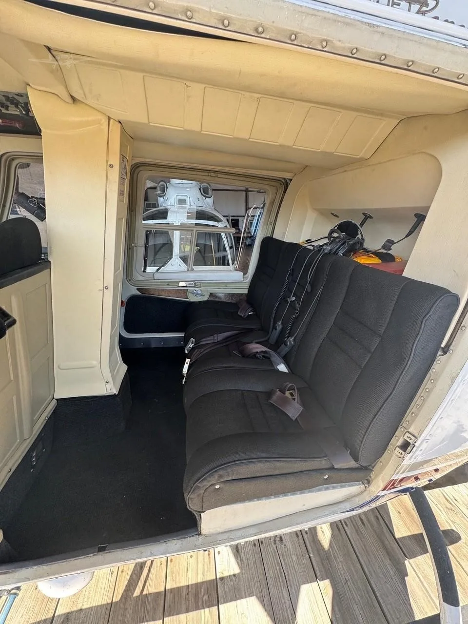 Cabin interior of a BELL 206B III.