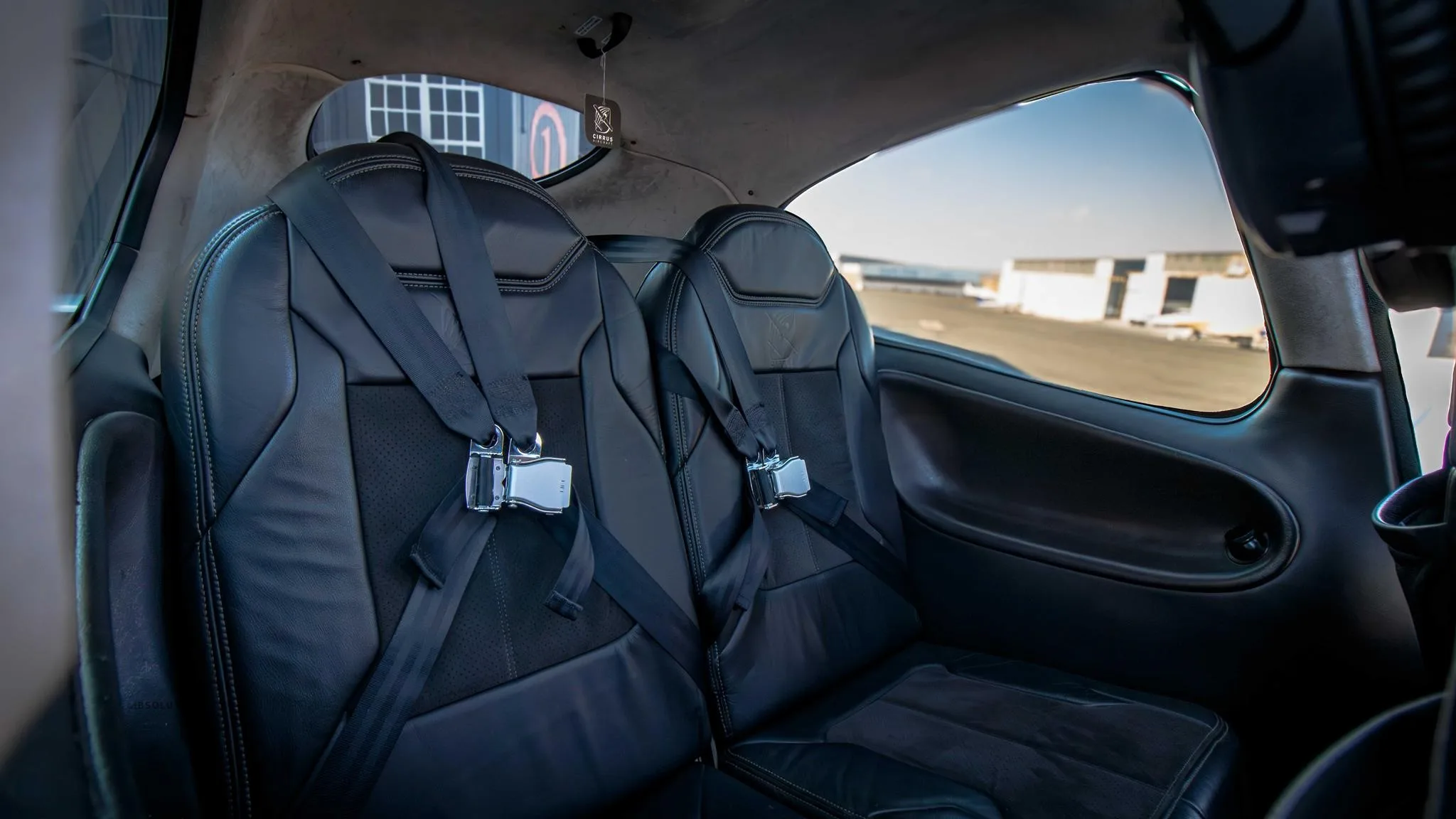Cabin interior of a 2010 CIRRUS SR22-G3.