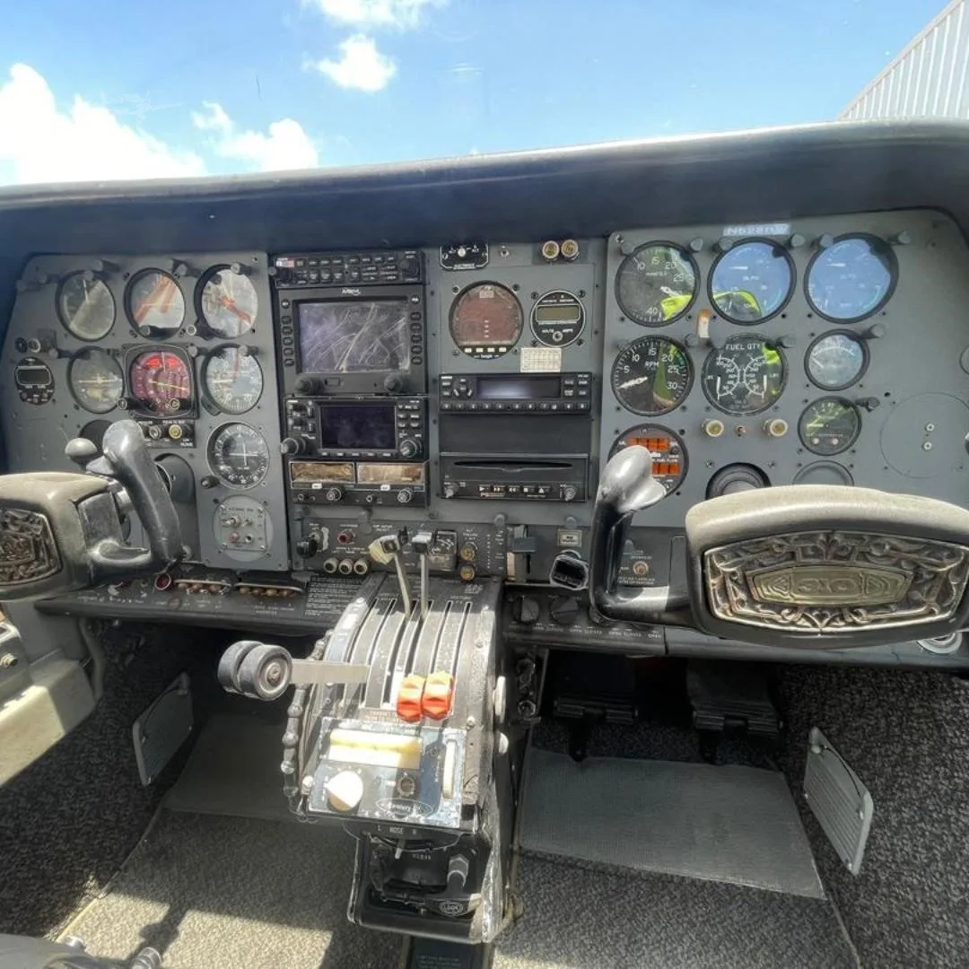 Cockpit and instrument panel of a 1975 CESSNA 310R.
