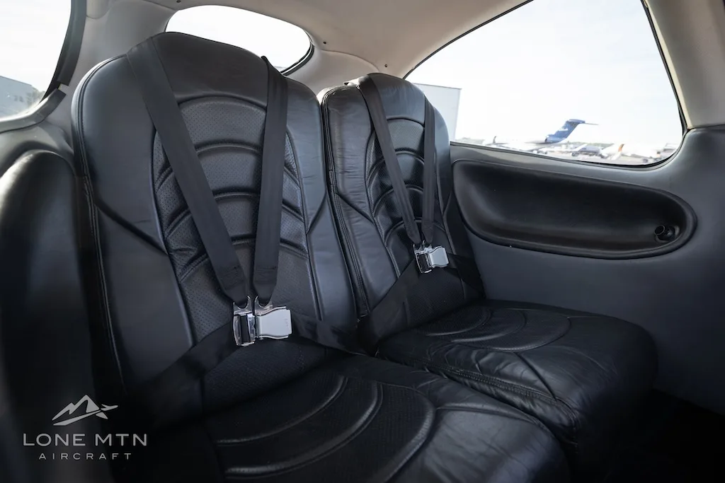Cabin interior of a 2005 Cirrus SR22 G2 GTS.