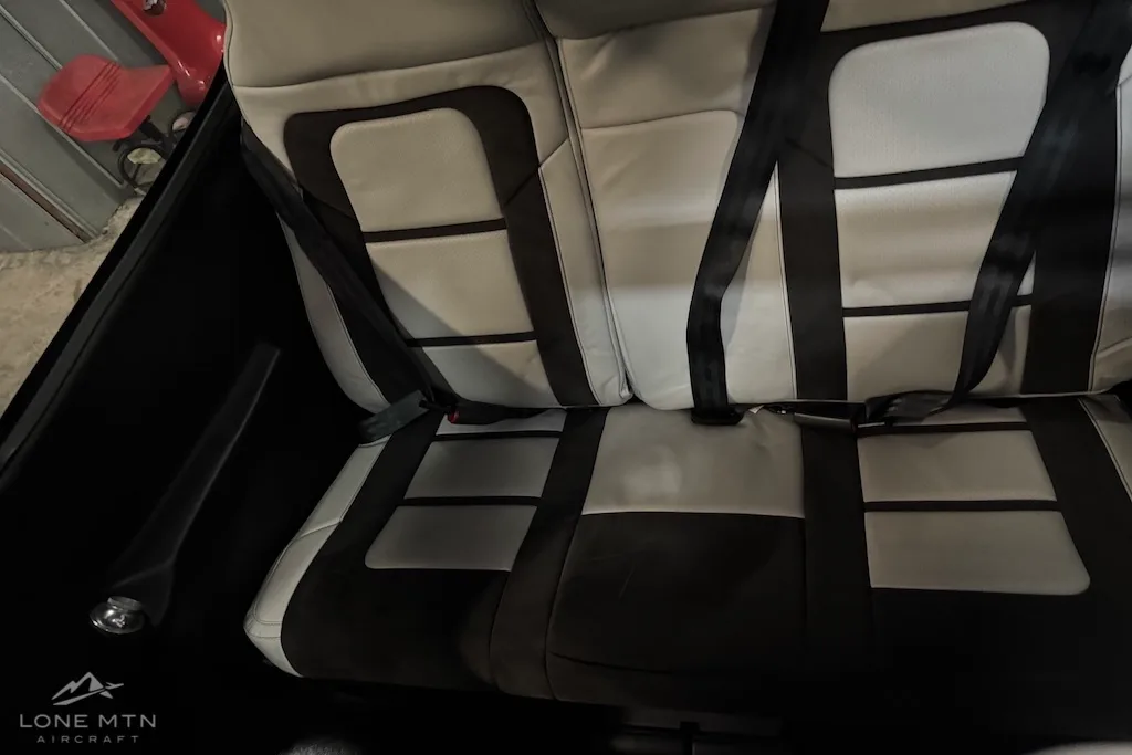 Cabin interior of a 2022 Cirrus SR22T G6 GTS.