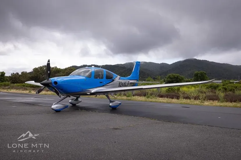 Exterior view of a 2025 Cirrus SR20 G7.