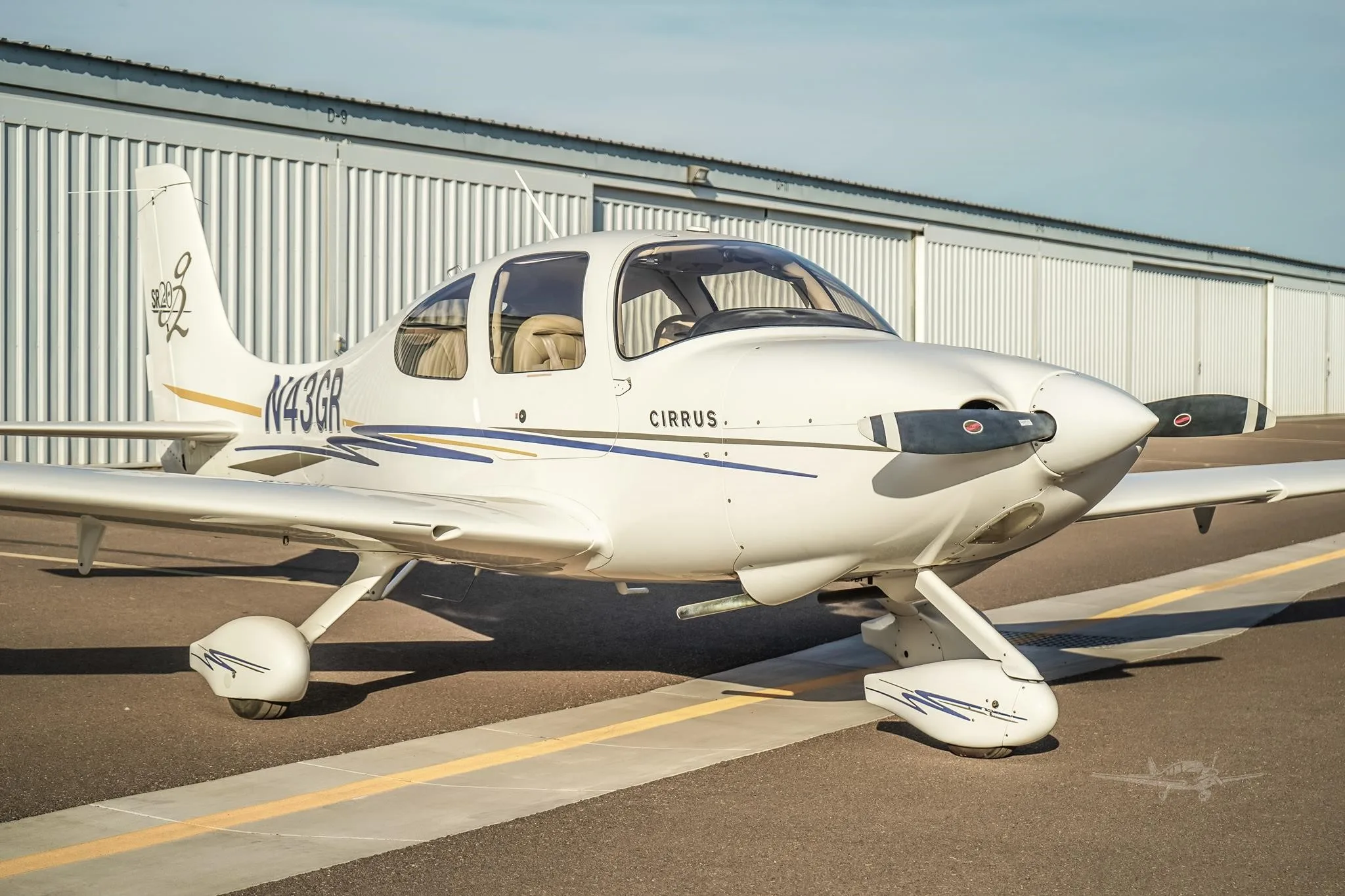 Exterior view of a 2005 CIRRUS SR20-G2, N43GR.