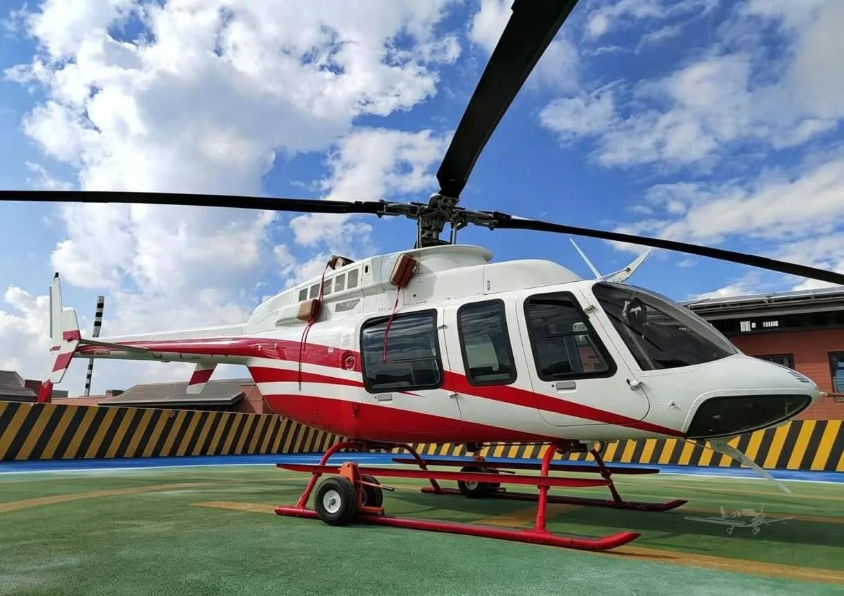 Exterior view of a 2017 BELL 407GXP.