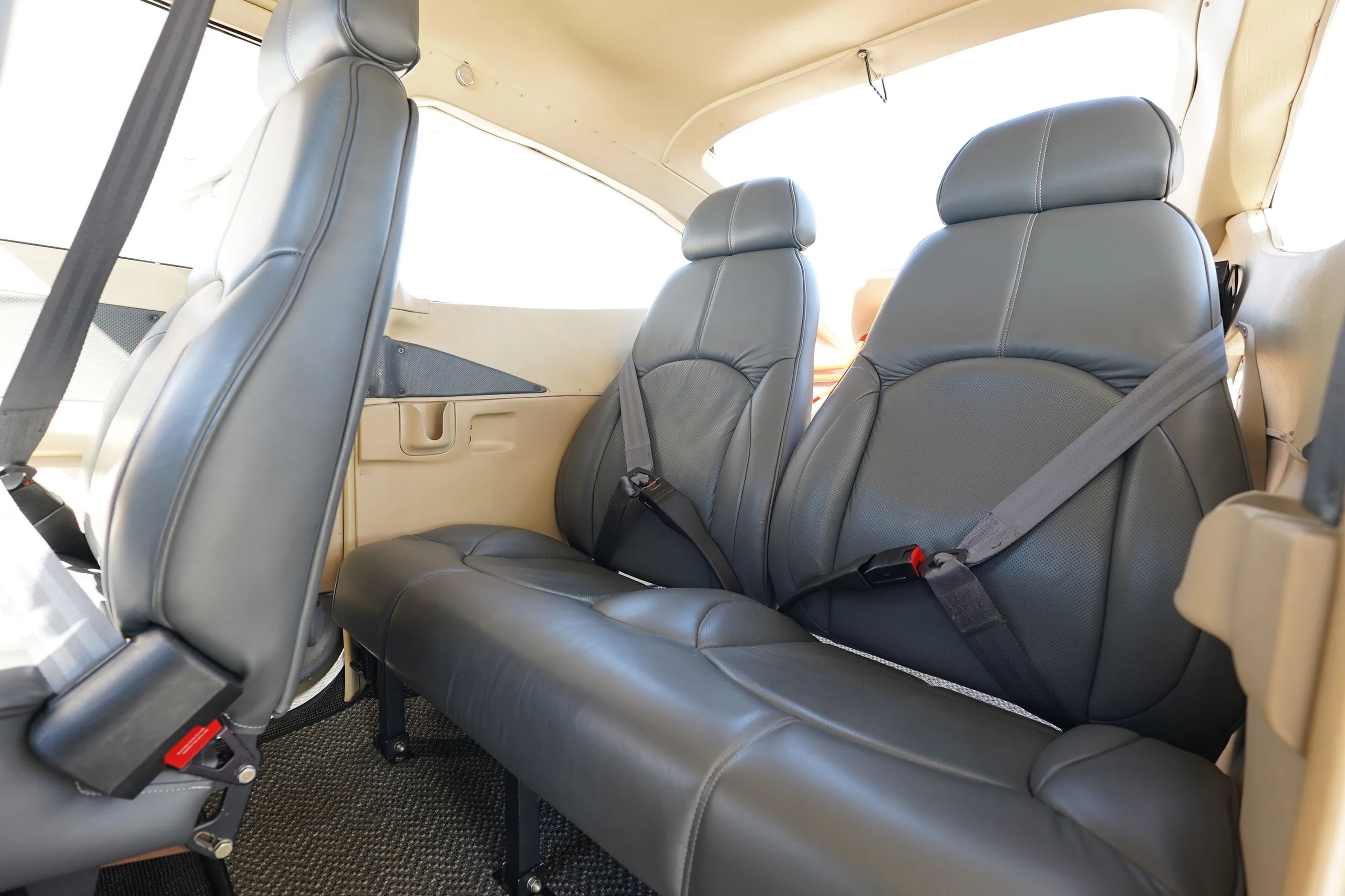 Cabin interior of a 2002 Cessna TURBO T182T.