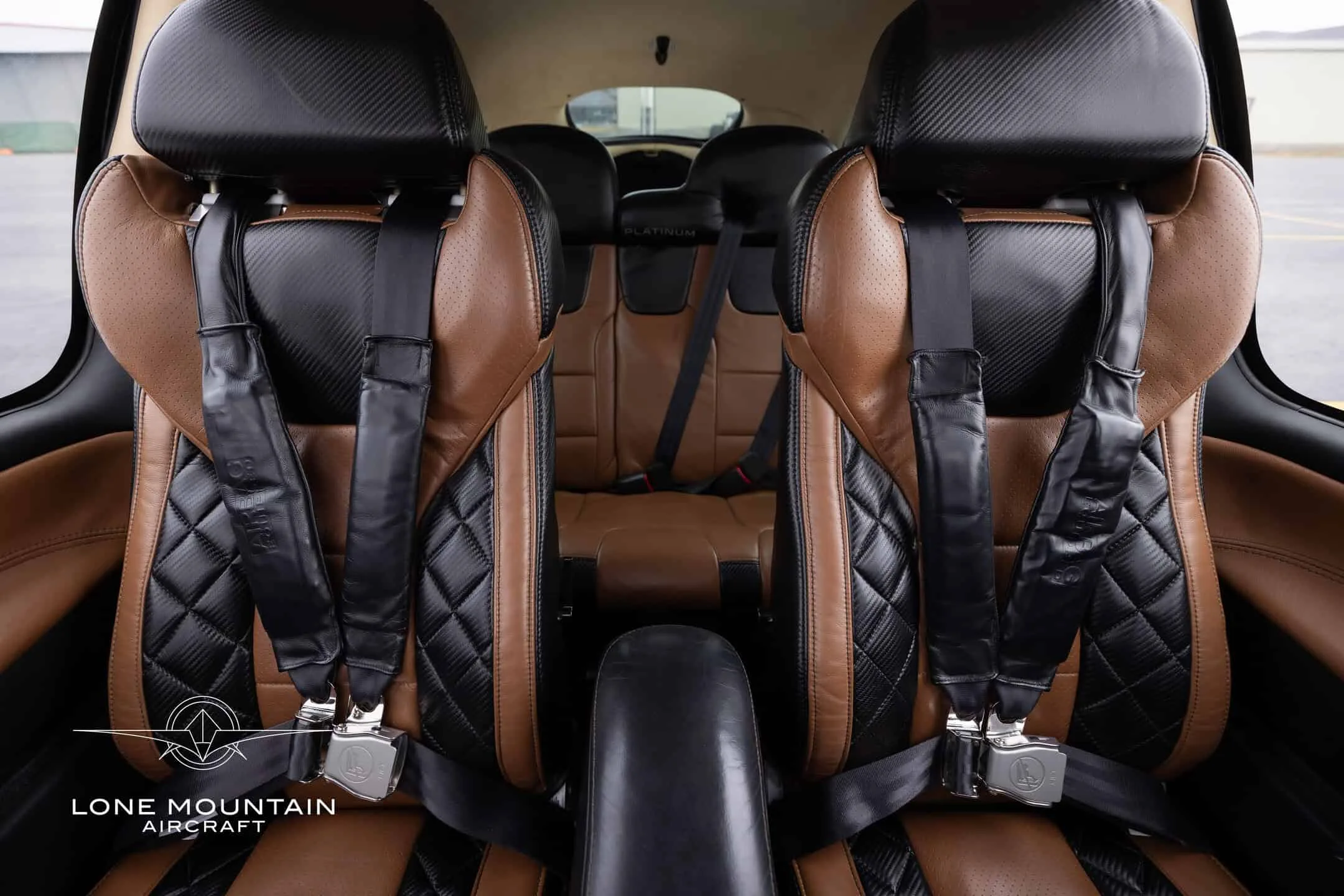 Cabin interior of a 2014 Cirrus SR22-G5 Turbo.