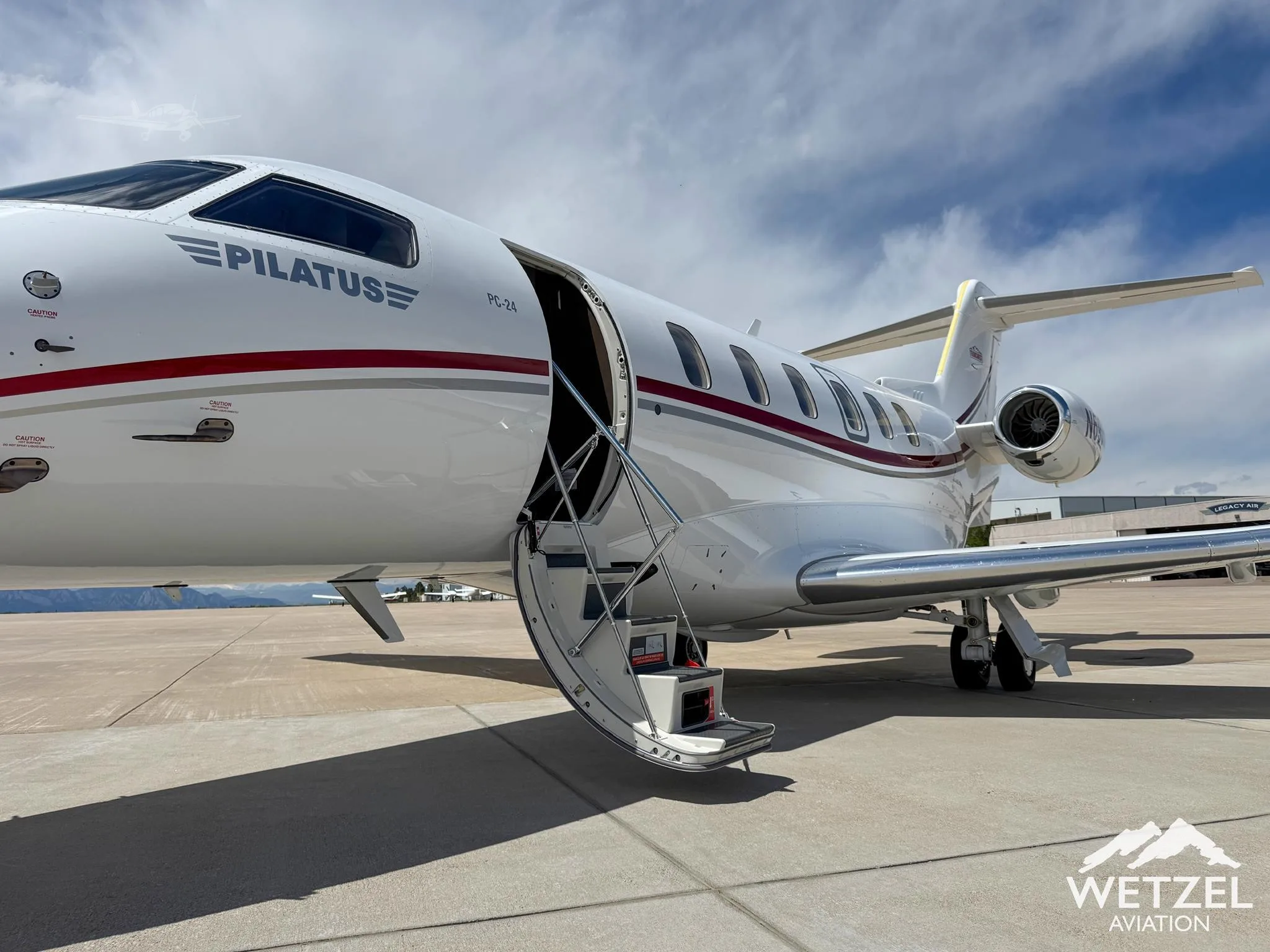 Exterior view of a 2020 PILATUS PC-24, N690TW.