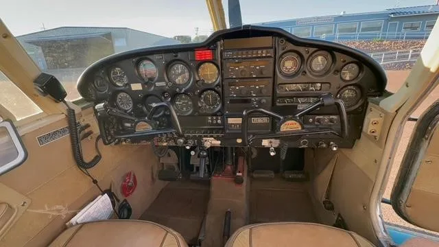 Cockpit and instrument panel of a 1966 PIPER CHEROKEE 180.