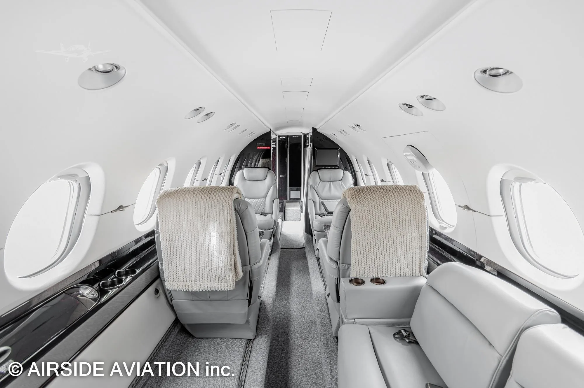 Cabin interior of a 2003 HAWKER 800XP.