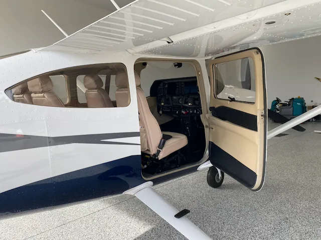 Exterior view of a 2011 Cessna Turbo 182T, N119CS.