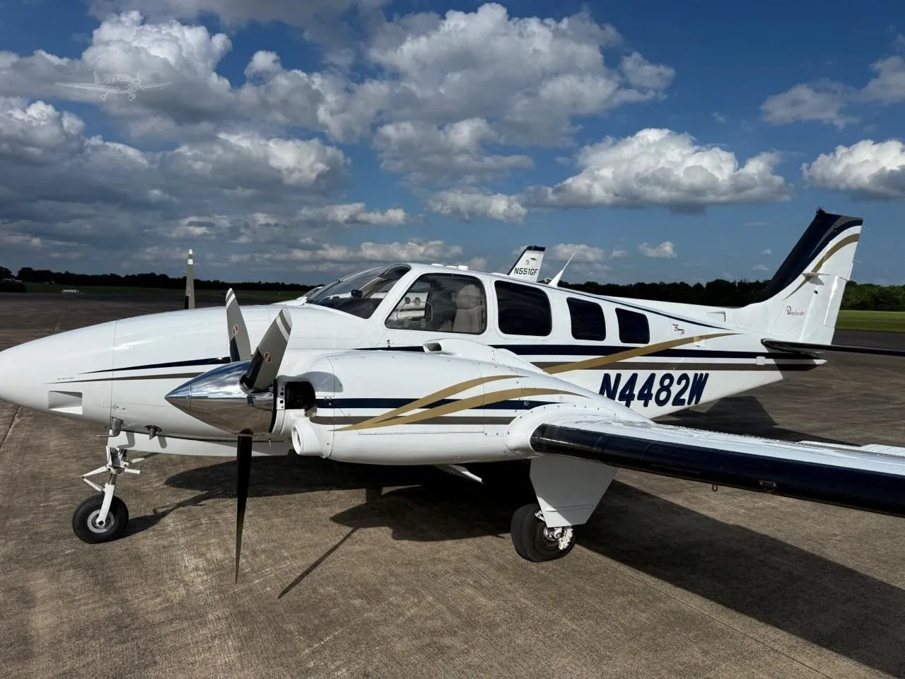 Exterior view of a 2000 BEECHCRAFT 58 BARON, N4482W.