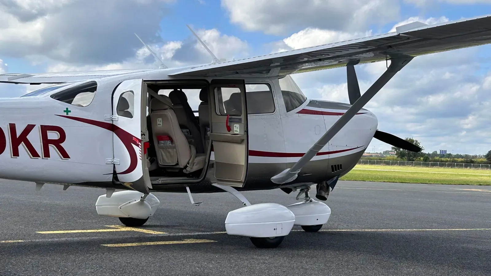 Exterior view of a 2009 Cessna 206H Super Skywagon.