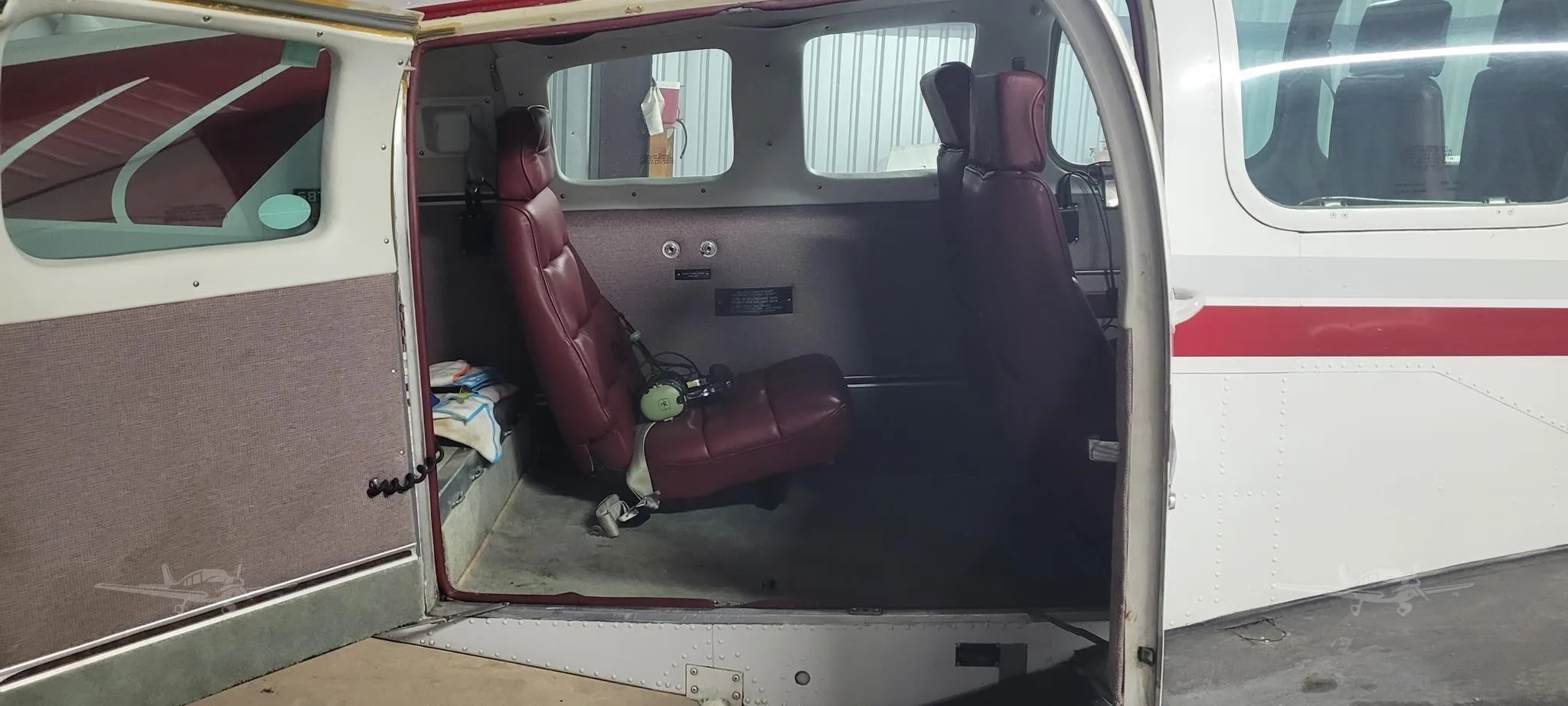 Cabin interior of a 1976 BEECHCRAFT 58TC BARON.