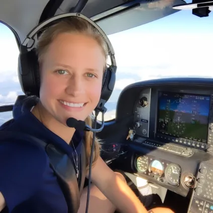 Cockpit and instrument panel of a 2007 Cirrus SR20-G2.