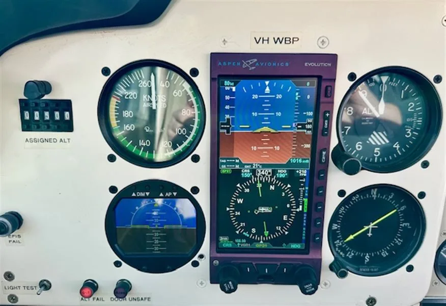 Avionics suite of a 1979 Beechcraft A36.