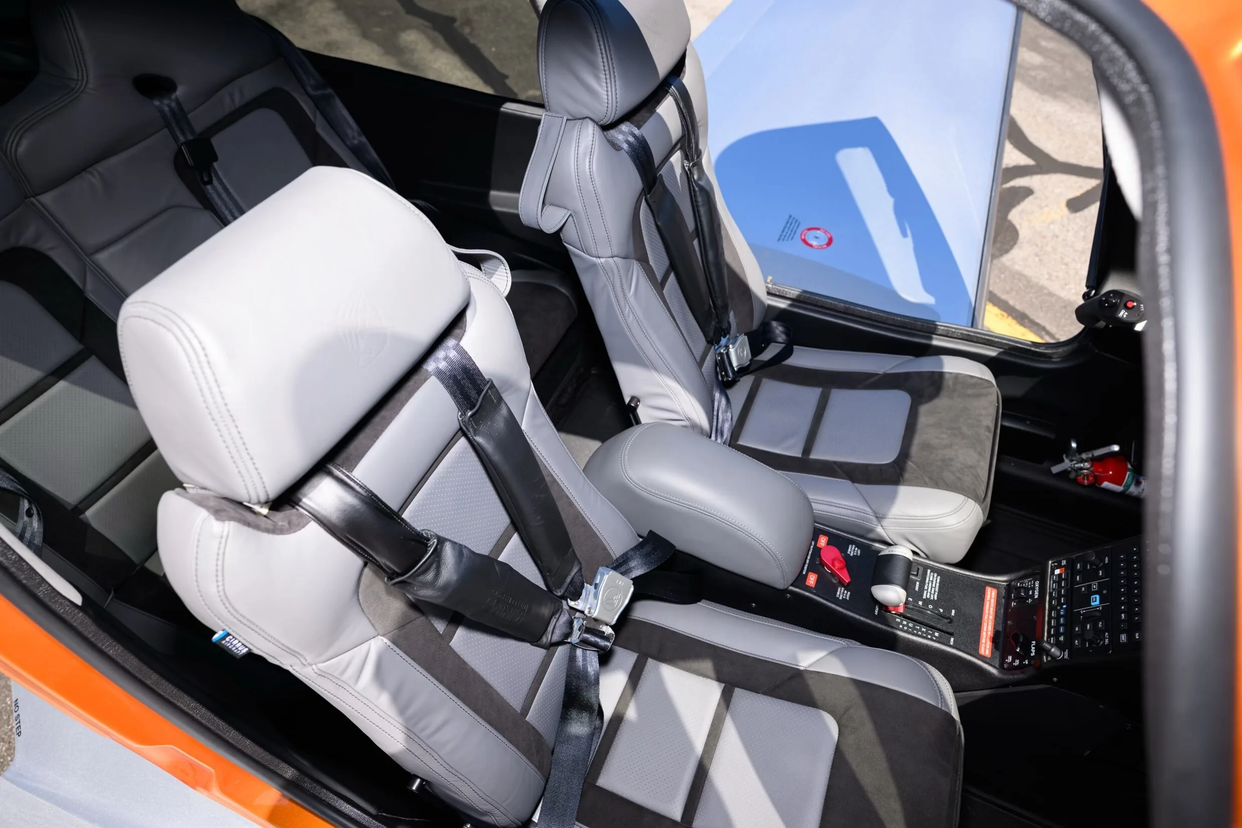 Cabin interior of a 2023 Cirrus SR22T.