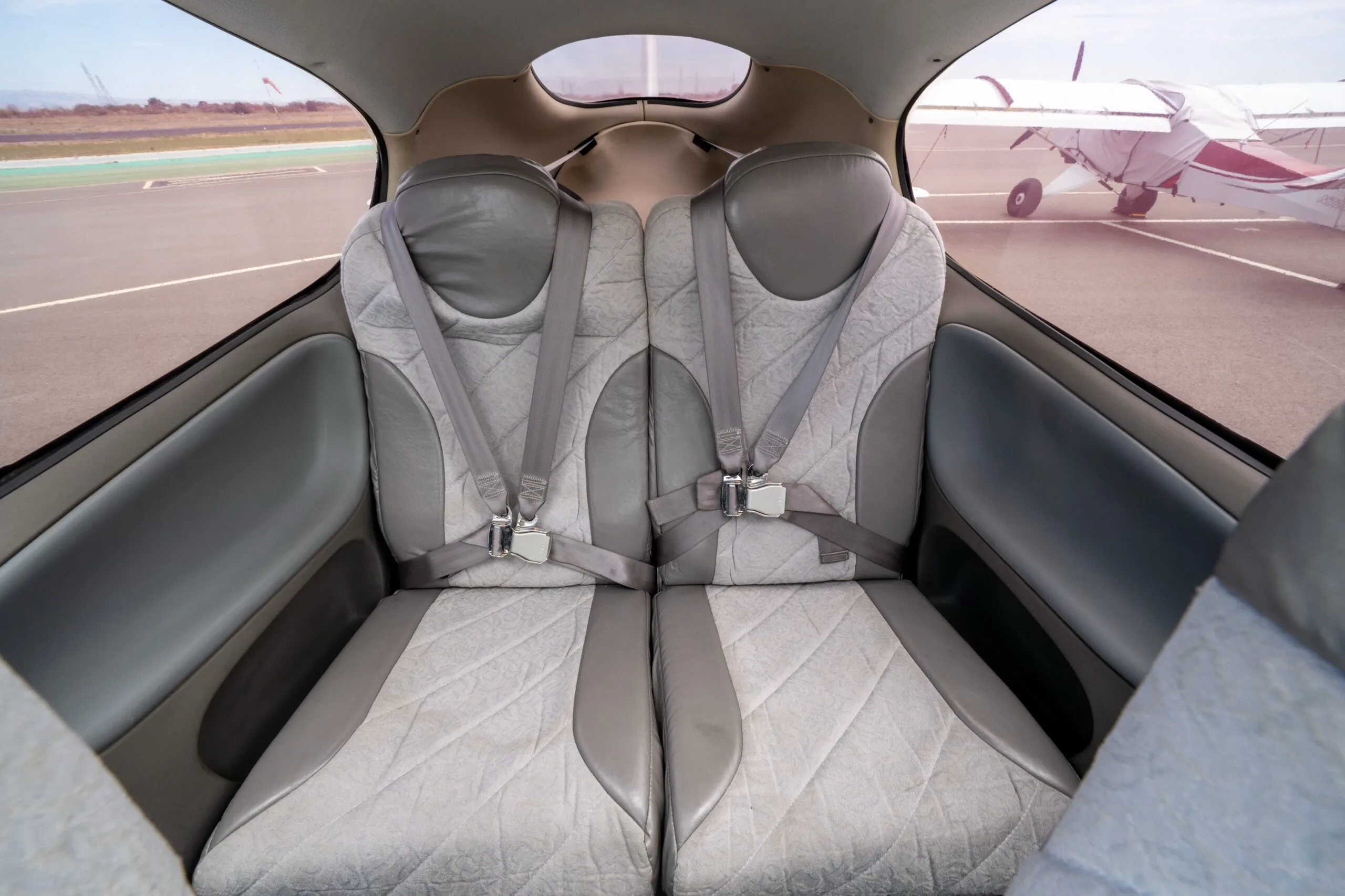 Cabin interior of a 2003 Cirrus SR20-G1.