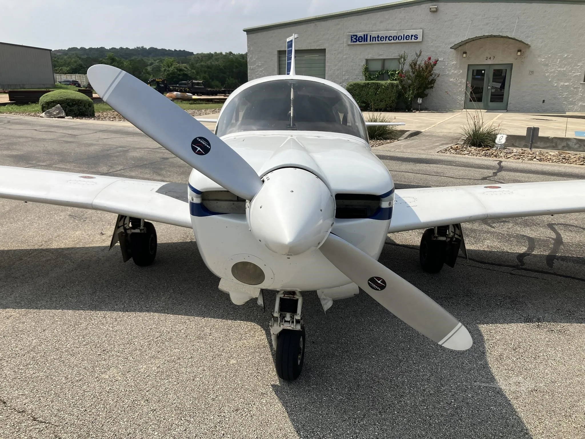 Exterior view of a 1978 MOONEY M20J, N201XF.