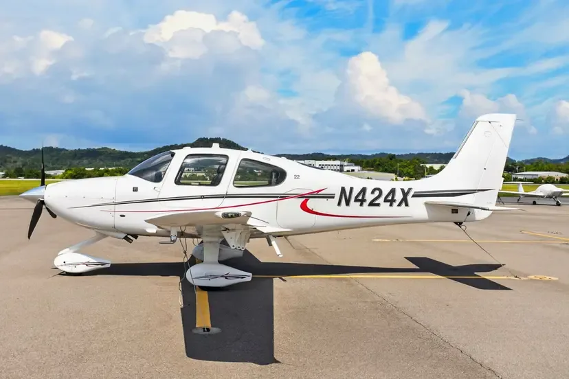 Exterior view of a 2016 Cirrus SR22 G5 GTS.