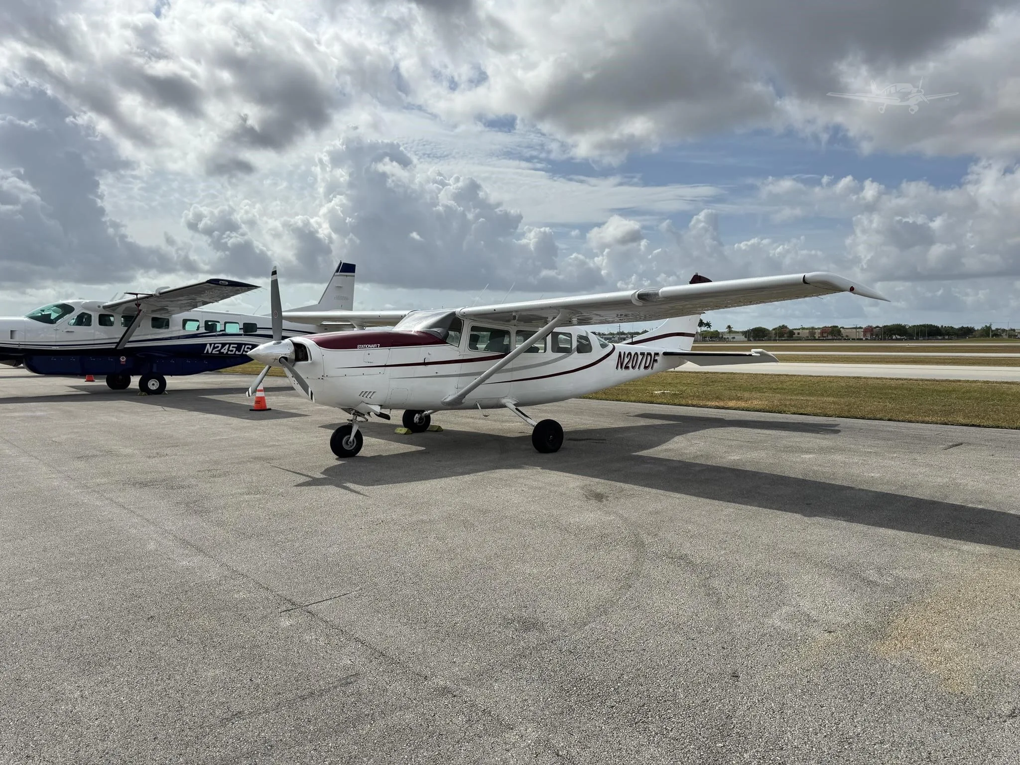 Exterior view of a 1978 CESSNA TURBO 207, N207DF.