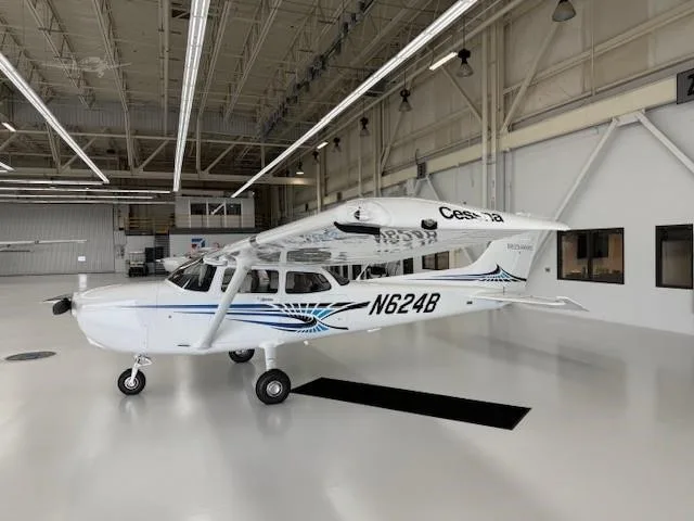 Exterior view of a 2025 CESSNA 172S SKYHAWK SP, N624B.
