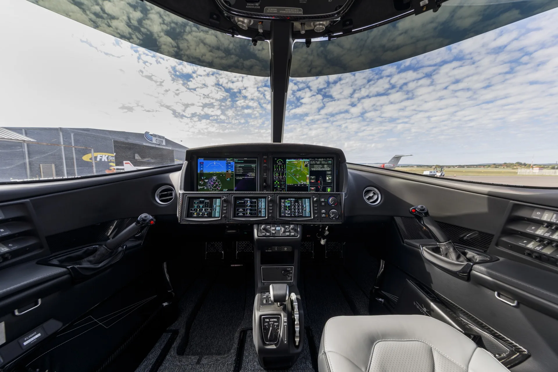 Cockpit and instrument panel of a 2024 Cirrus Vision Jet.
