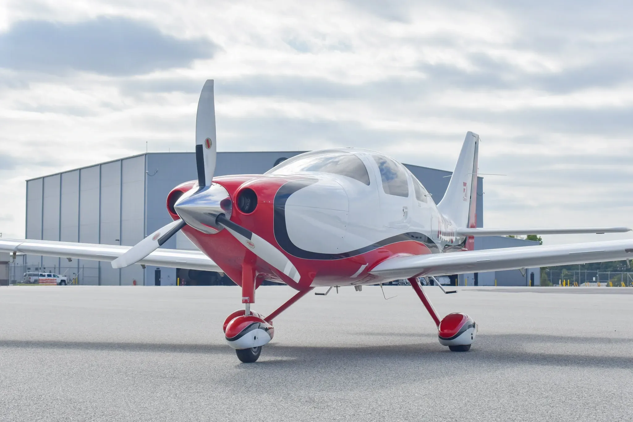 1985 Cessna 182R