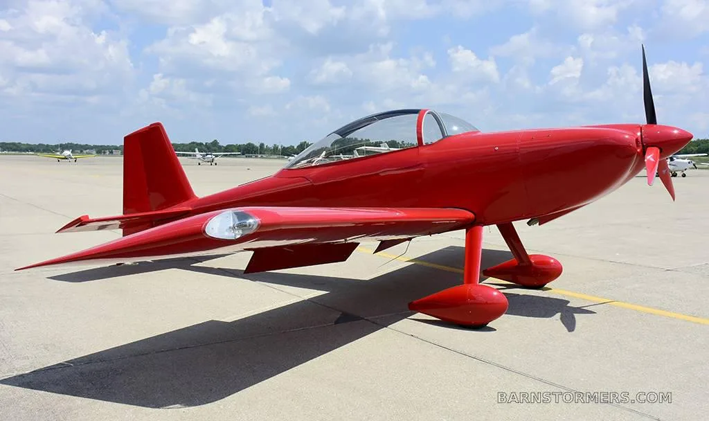 Exterior view of a 2016 Van'S RV-8.